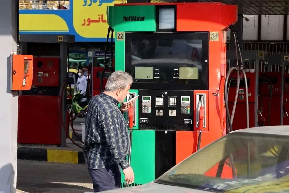 آیا افزایش قیمت بنزین نقدینگی را از بازار سهام به سمت طلا و دلار میبرد؟