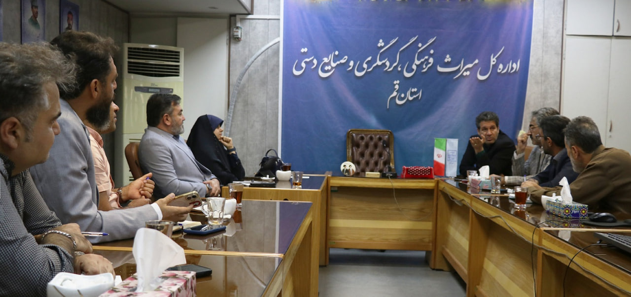 نمایشگاه ملی صنایعدستی در روز قم؛ ویترین آثار مذهبی و قرآنی