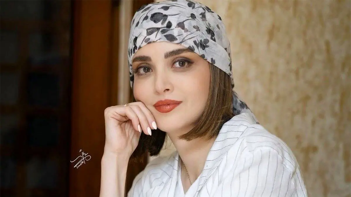 بهنوش طباطبایی با استایلی مجلل در عروسی خواهرزادهاش