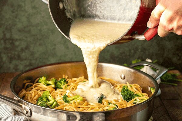 طرز تهیه سس آلفردو بدون پنیر پارمزان