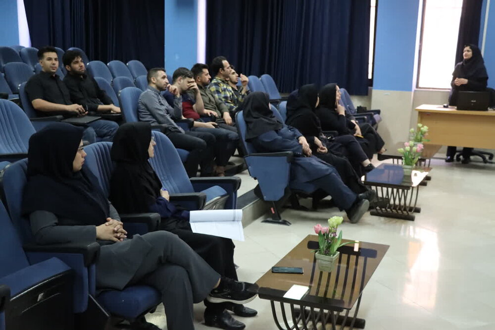 کارگاه آموزشی بهداشت محیط در آشپزخانهها و سلفهای دانشگاهی برگزار شد