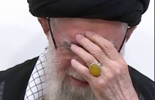 فیلم: اشکهای رهبر شهید انقلاب با نوحه نوستالژی