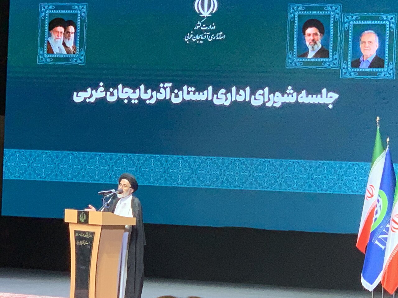 نگرانی حجتالاسلام قریشی از عملکرد برخی ادارات آذربایجان غربی در حوزه نماز