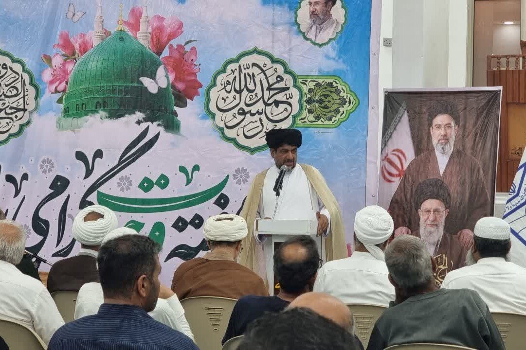 تأکید امام جمعه گناوه بر پیوند وحدت و اقتدار ملی در جشن میلاد پیامبر (ص)