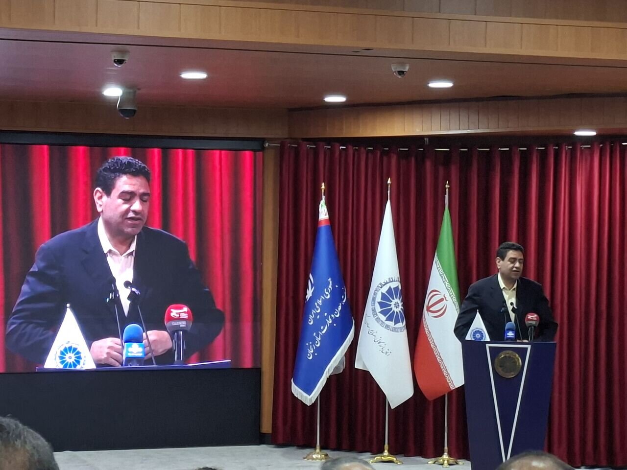 بیگدلی: احیای وزارت بازرگانی نیازمند توجه جدی دولت و مجلس است