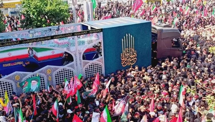 مطالعات درباره مراسم وداع رهبر شهید
