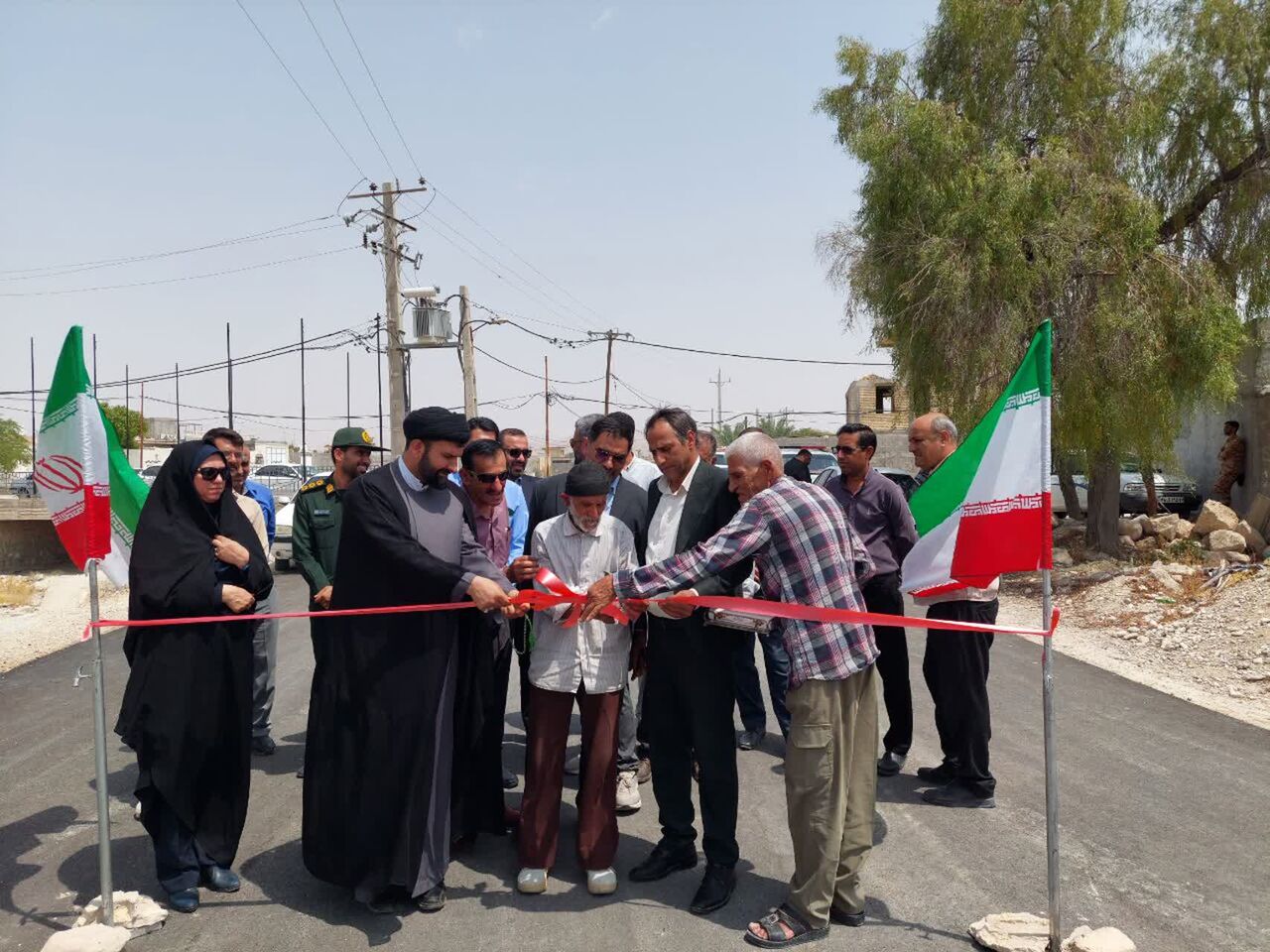 افتتاح طرح بهسازی آسفالت معابر روستایی گراش