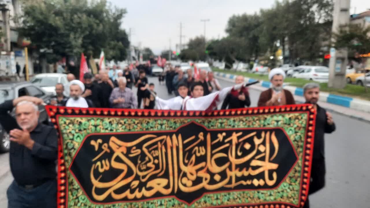 راهپیمایی مردم آمل با یاد رهبر شهید انقلاب