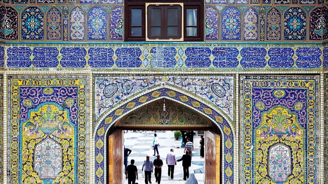 نگهدبان کاشیهای ششصد ساله حرم امام رضا کیست؟