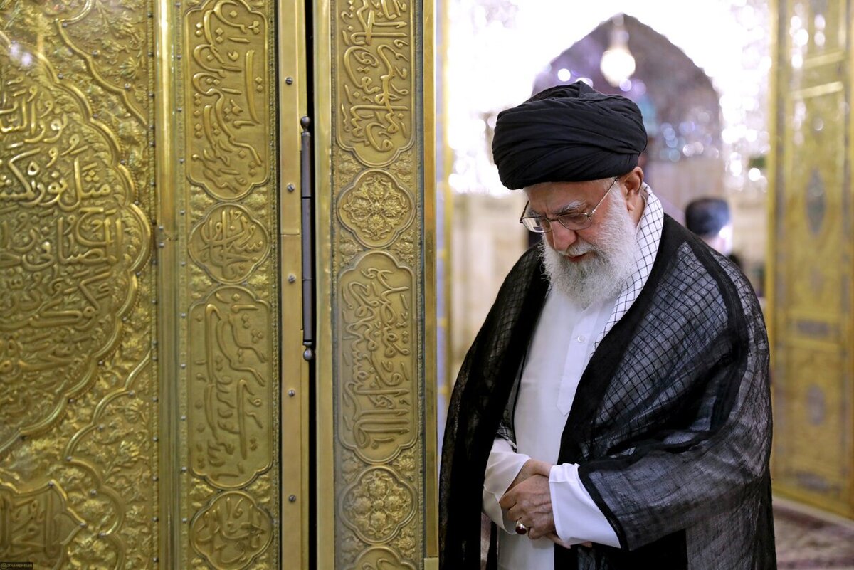 شفق از غزلی که با انتخاب رهبر شهید انقلاب در روضه منوره حرم رضوی ماندگار شد