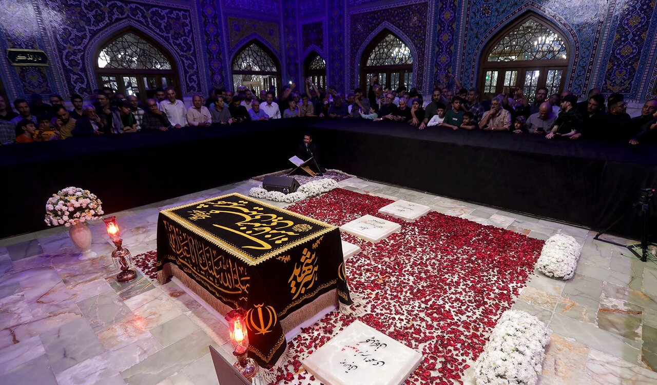 مزار شهید در حرم رضوی، میعادگاه دلهای بیقرار