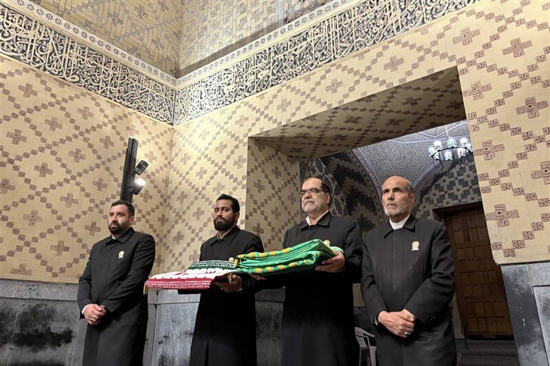 اعطای پرچم ایران به پرچمداران کاروان رقابتهای آسیایی ناگویا