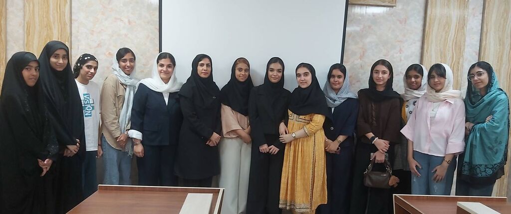 نقد نوجوانان کانون هرمزگان از «آسمان به فکر صلح»؛ تصویرگری و ایجاز، کلید ارتباط با نسل نو