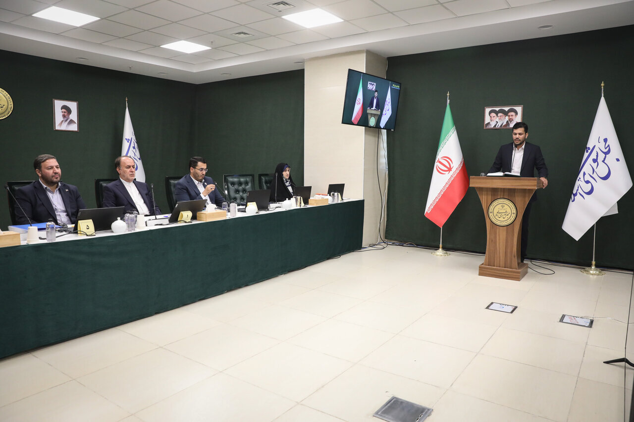 جواد نیکبین: 80 تا 90 درصد انتقادات به طرح مقابله با نفوذ صحیح است