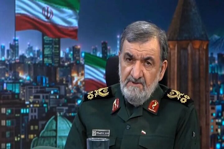 رضایی: آمریکا در تنگه هرمز دخالت نکند