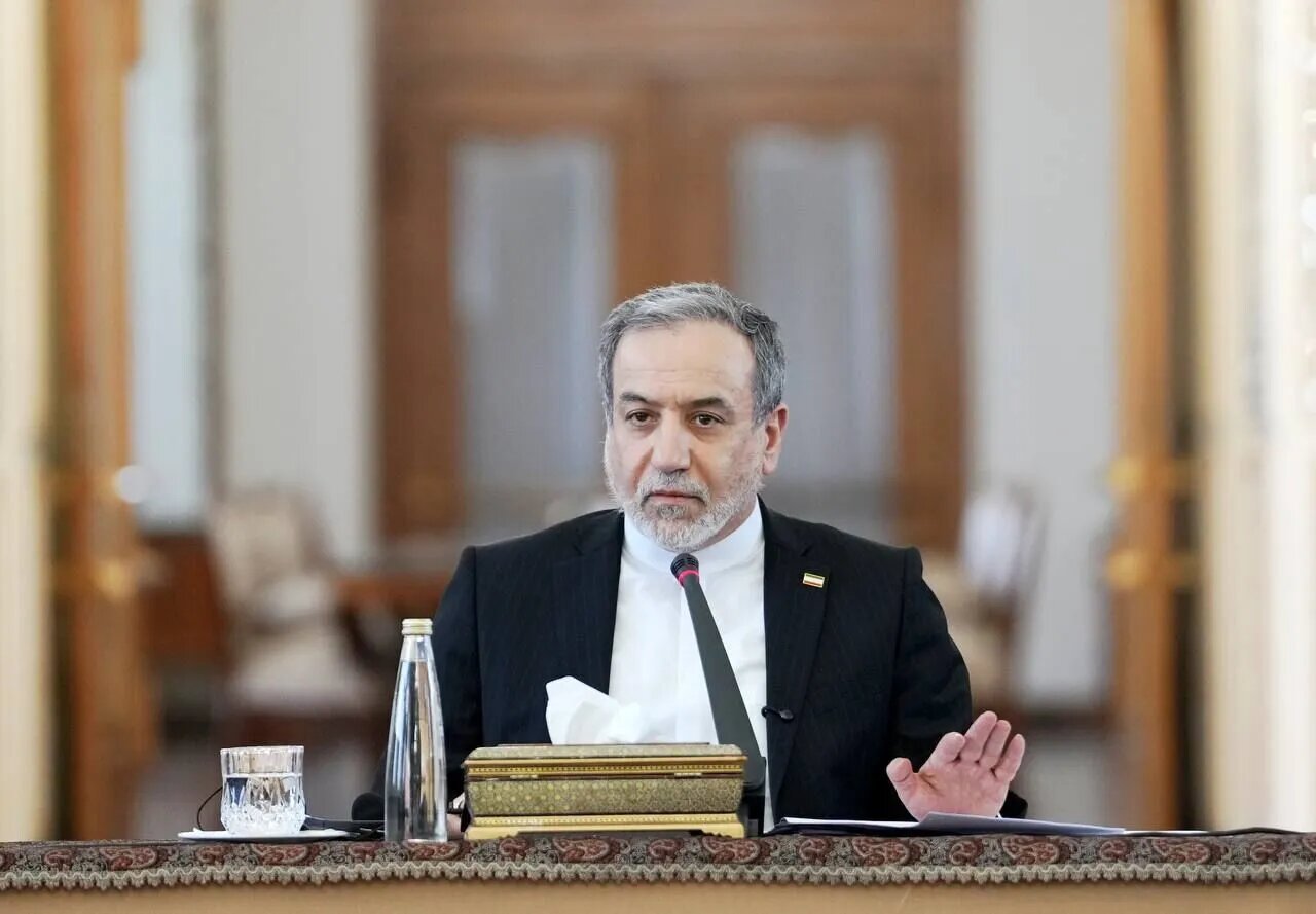 عراقچی: هیچ مسئولی با شهادت دیگران مسئولیت خود را رها نکرد