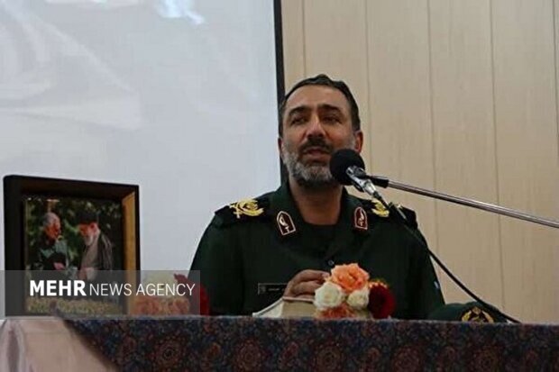 سردار عمو مهدی: سپاه و بسیج از مردم هستند، در برابر دشمن مقتدر ایستادهایم