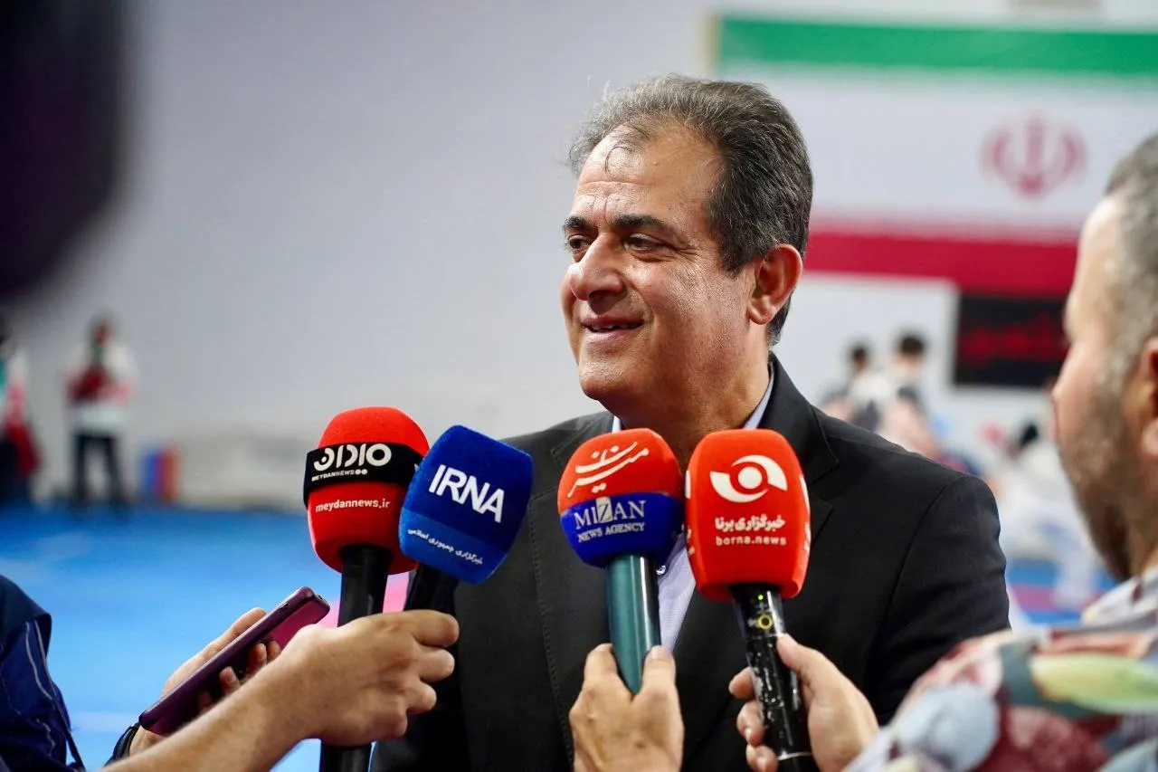 رهنما: مسابقات سنتی کاراته انگیزه قهرمانان را میکشد