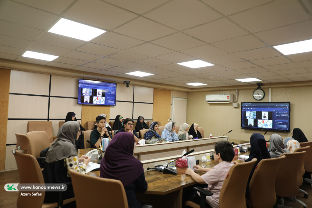 نشست ادبی کانون پرورش کودکان و نوجوانان با شاعر مردانی برگزار شد