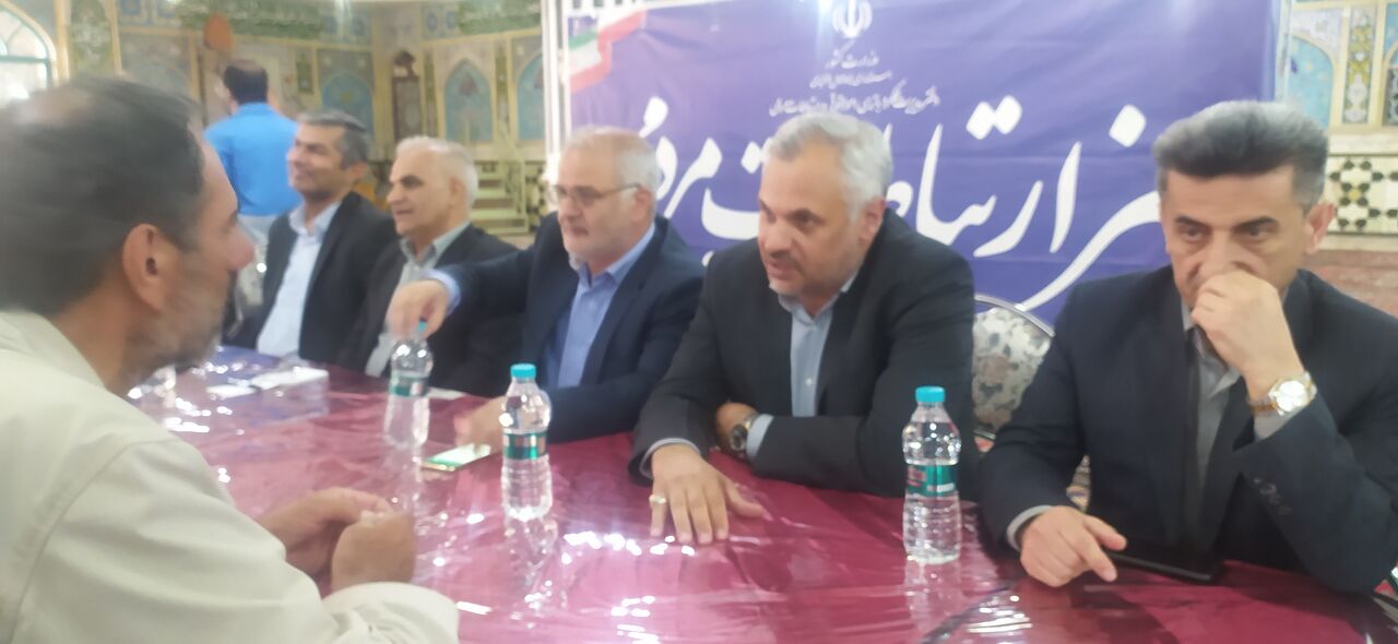 پانزدهمین میز خدمت مدیران در چهارمحال و بختیاری؛ تمرکز بر اشتغال و مسکن