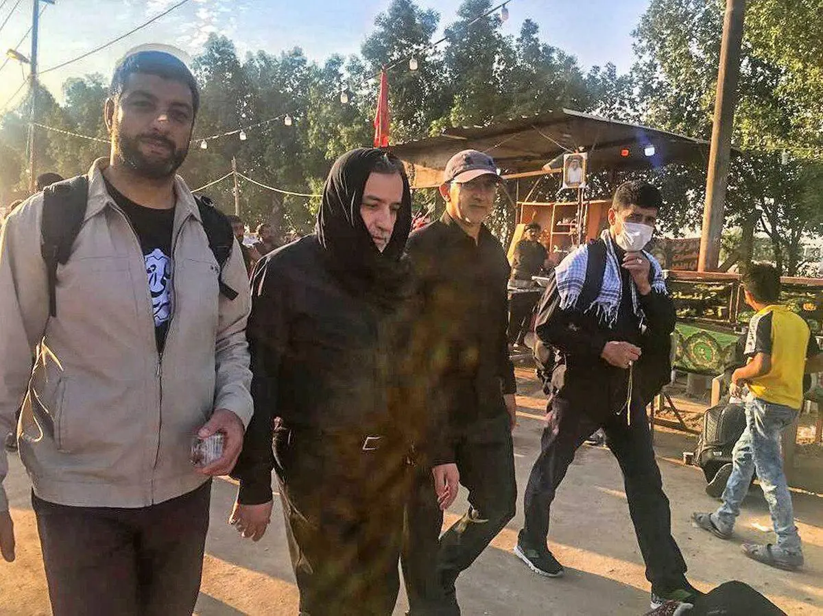 بازتاب تصاویر همراهان امنیتی عباس عراقچی در مراسم اربعین در فضای مجازی
