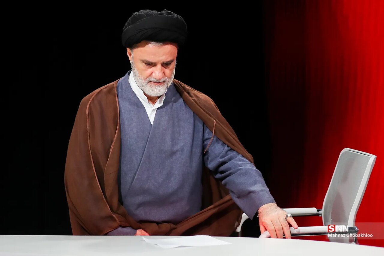 ۴ پرسش کلیدی محمود نبویان درباره جنگ و تحریمها؛ پیامدهای ناگوار چیست؟
