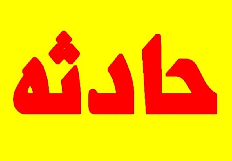 تصادف اتوبوس و پراید در کرج/ راننده پراید محبوس شد
