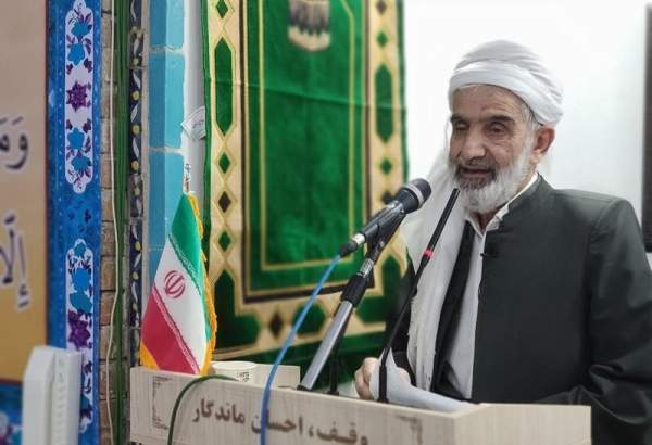 ماموستا رستمی: تحریمها نباید بهانهای برای کوتاهی مسئولان باشند