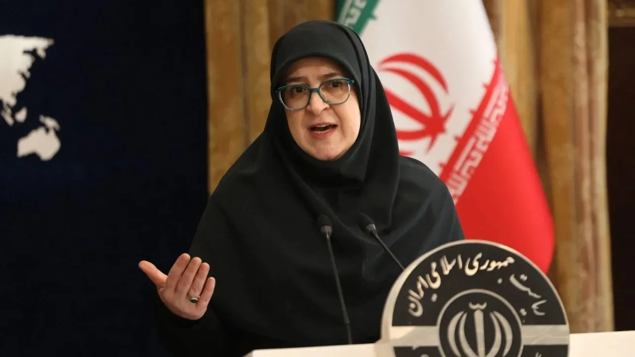 تداوم سهمیه ۶۰ لیتری بنزین یارانهای و تکذیب تغییر قیمتها