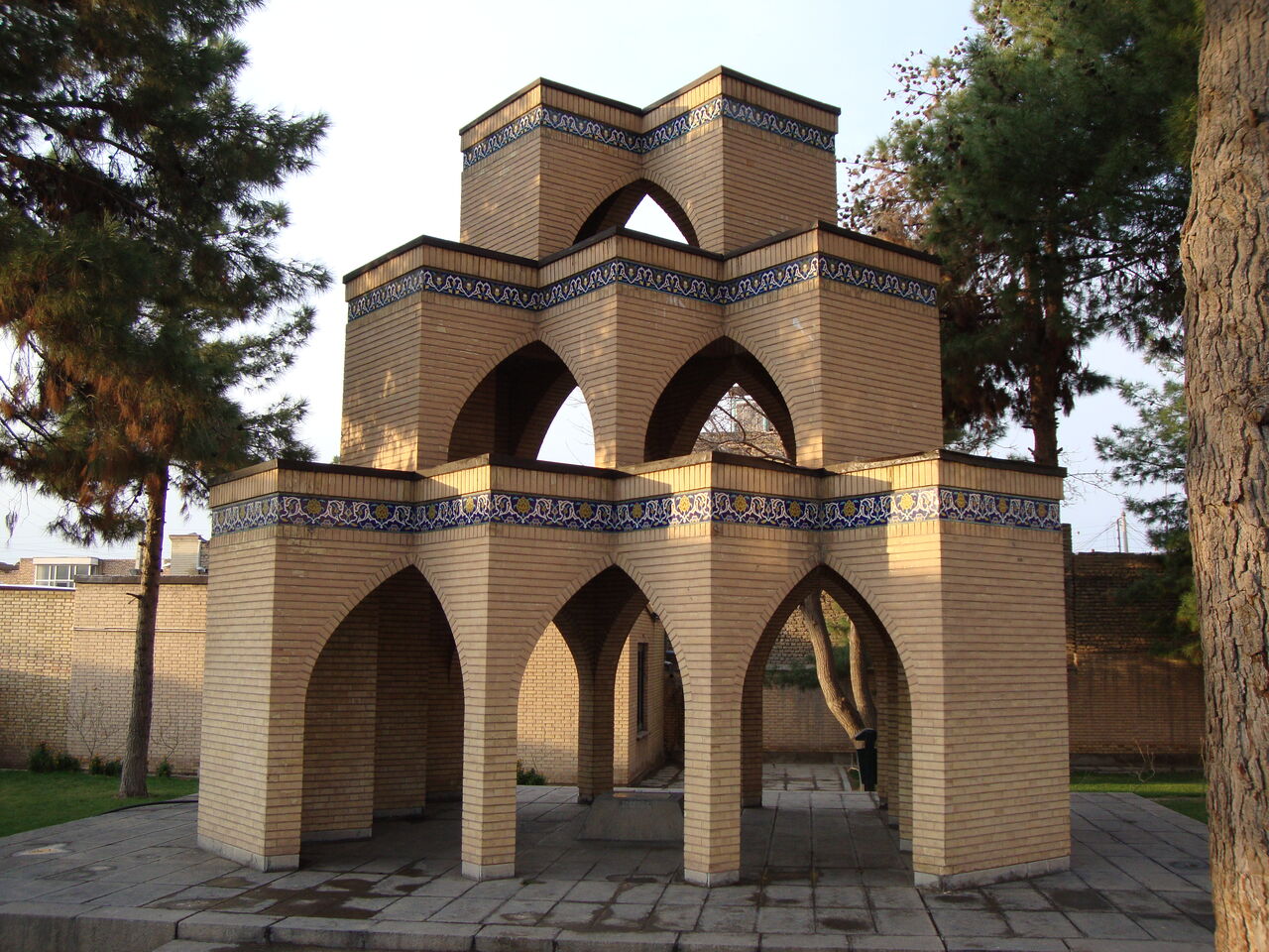 باز زندهسازی بنای یادبود ملاحسین واعظ کاشفی در سبزوار
