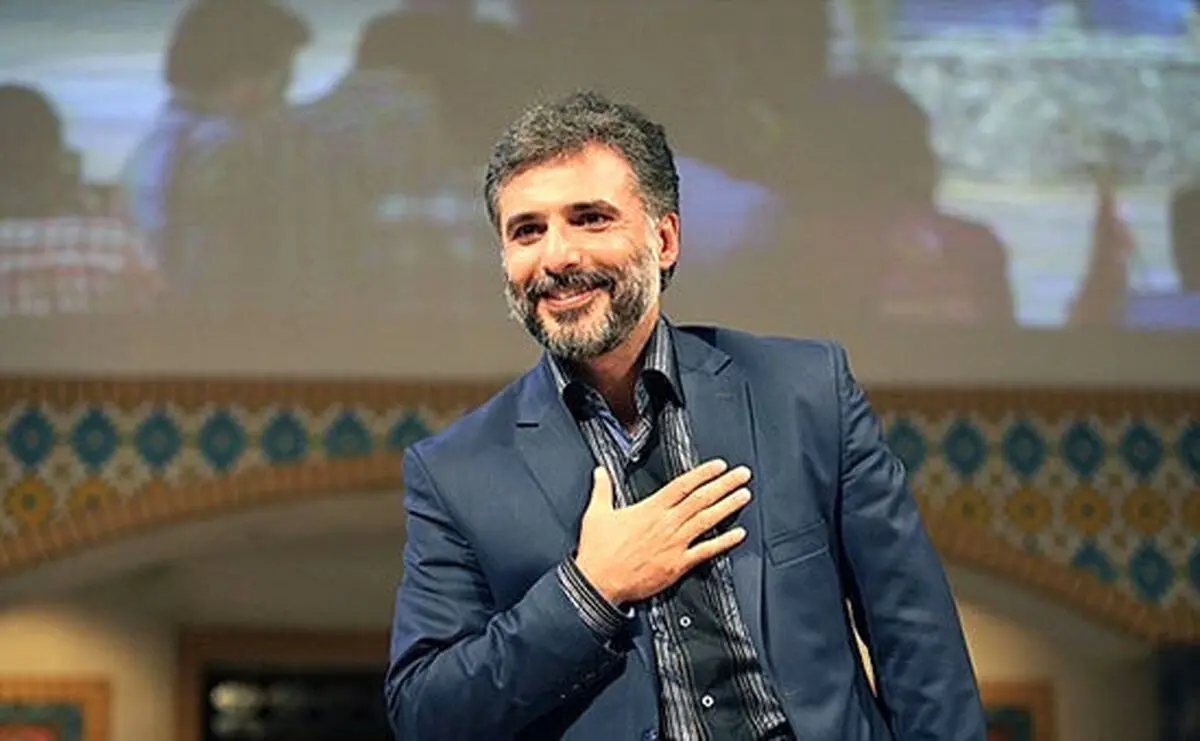 حاشیه در مراسم عزاداری؛ دست دادن متفاوت جواد هاشمی با همکارانش خبرساز شد