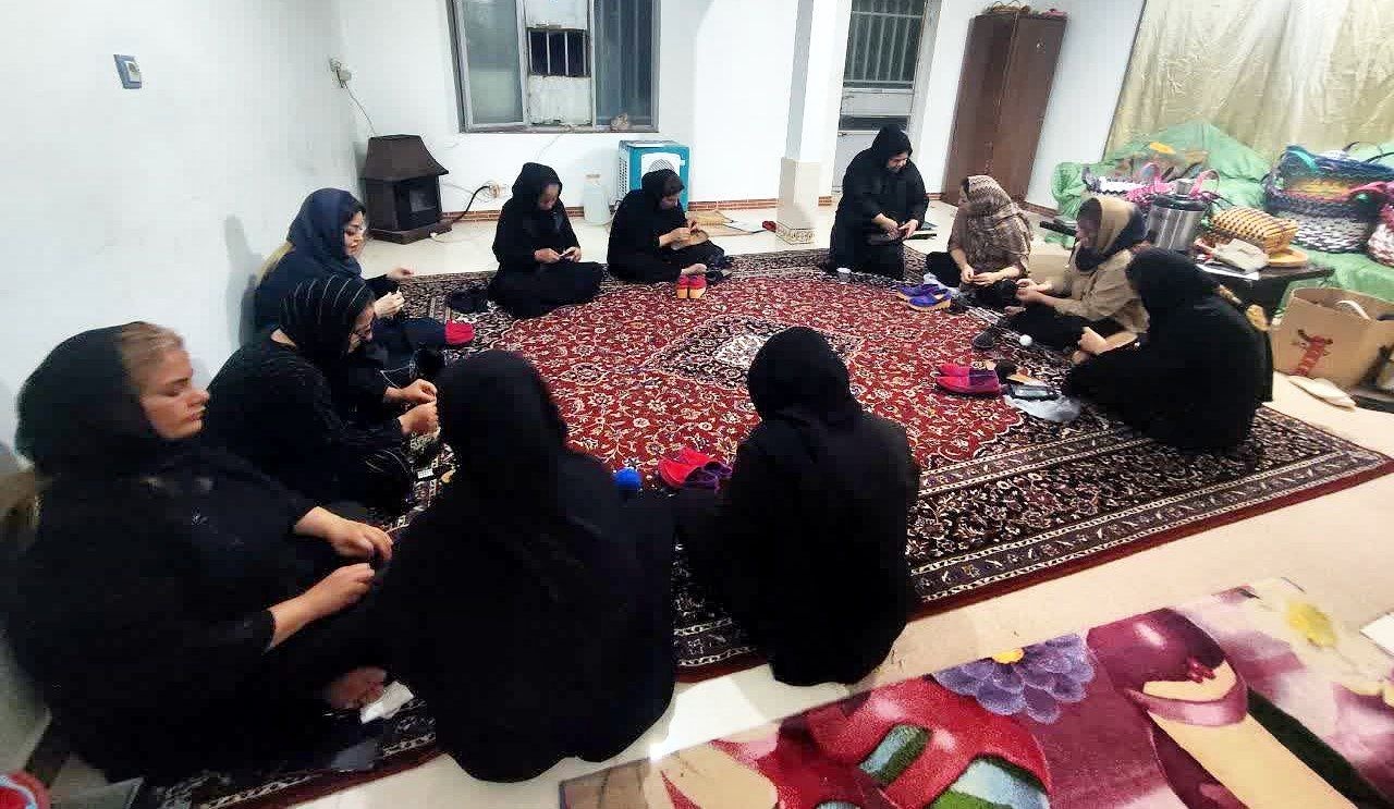 پایان دوره رایگان گیوهبافی در قصرشیرین؛ ۱۴ هنرجو آماده ورود به بازار کار شدند