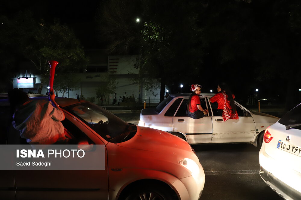تراکتور تبریز با پیروزی مقابل پرسپولیس، رتبه دوم جدول را حفظ کرد