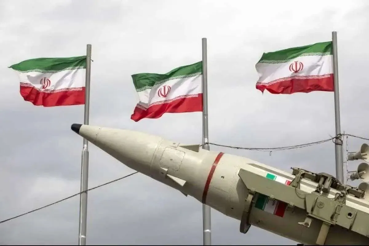 پاسخ موشکی ایران به حمله آمریکا به جزیره لارک
