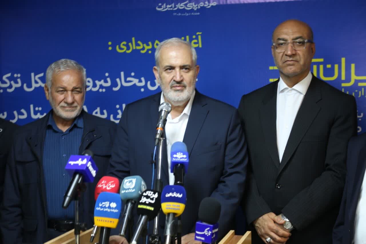 وزیر نیرو: ظرفیت نیروگاههای خورشیدی تا پایان سال به ۱۲ هزار مگاوات میرسد