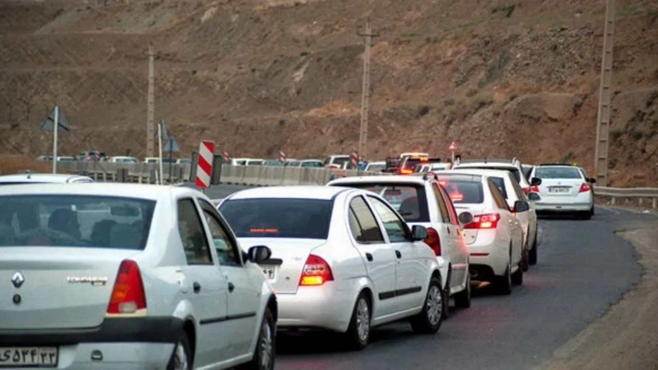 بازگشت زائران به کرمانشاه؛ محورهای مرزی همچنان روان است و محدودیتهایی تا پایان زمان اعلامشده ادامه دارد