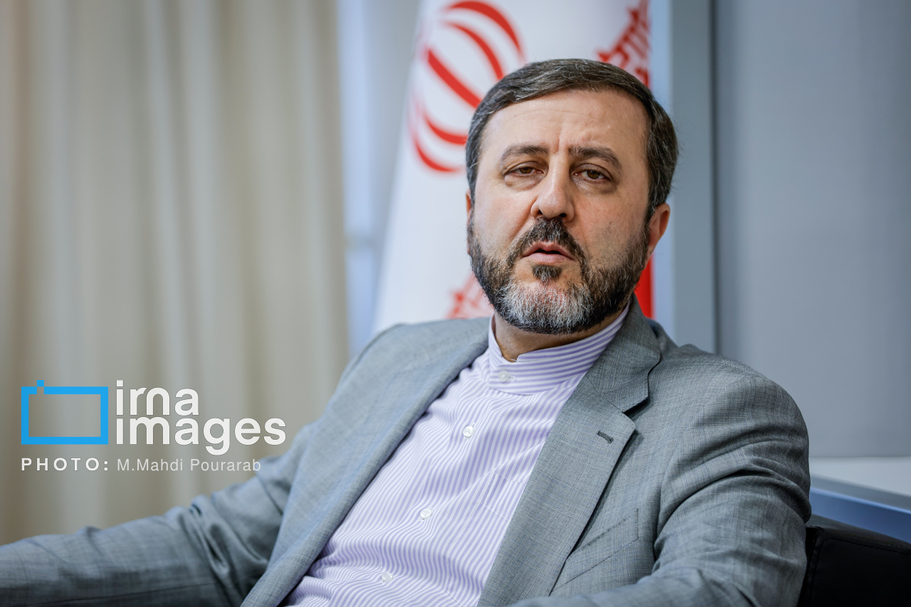 غریب آبادی: هشدار دیپلماتهای سابق انگلیسی و فرانسوی درباره سیاستهای صهیونیستی