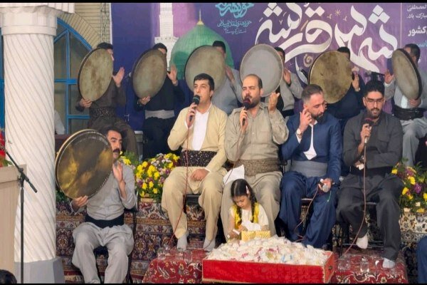 برگزاری بزرگترین مراسم مولودیخوانی کشور در مسجد جامع سنندج
