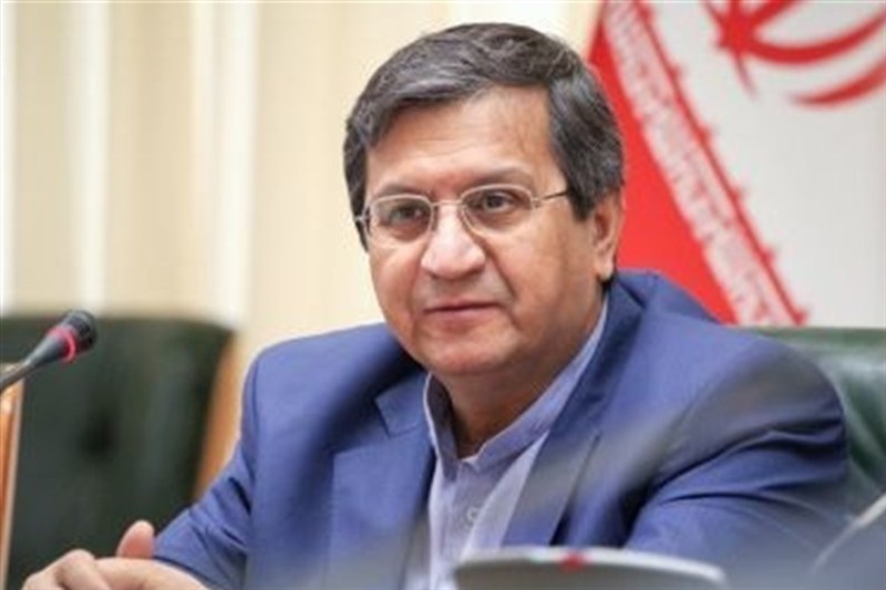 همتی: رفع موانع بانکی ایران و عراق در هفتههای آینده