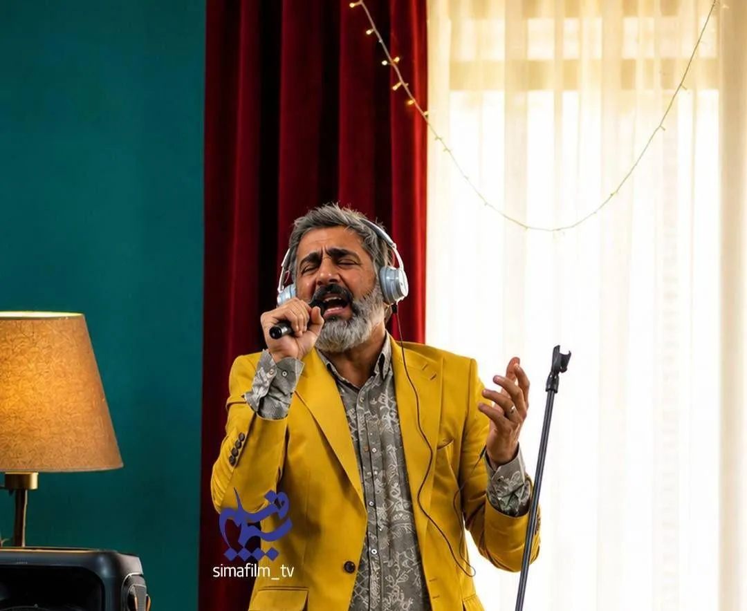 محمد نادری در سریال «نسخه آزمایشی» بازی میکند