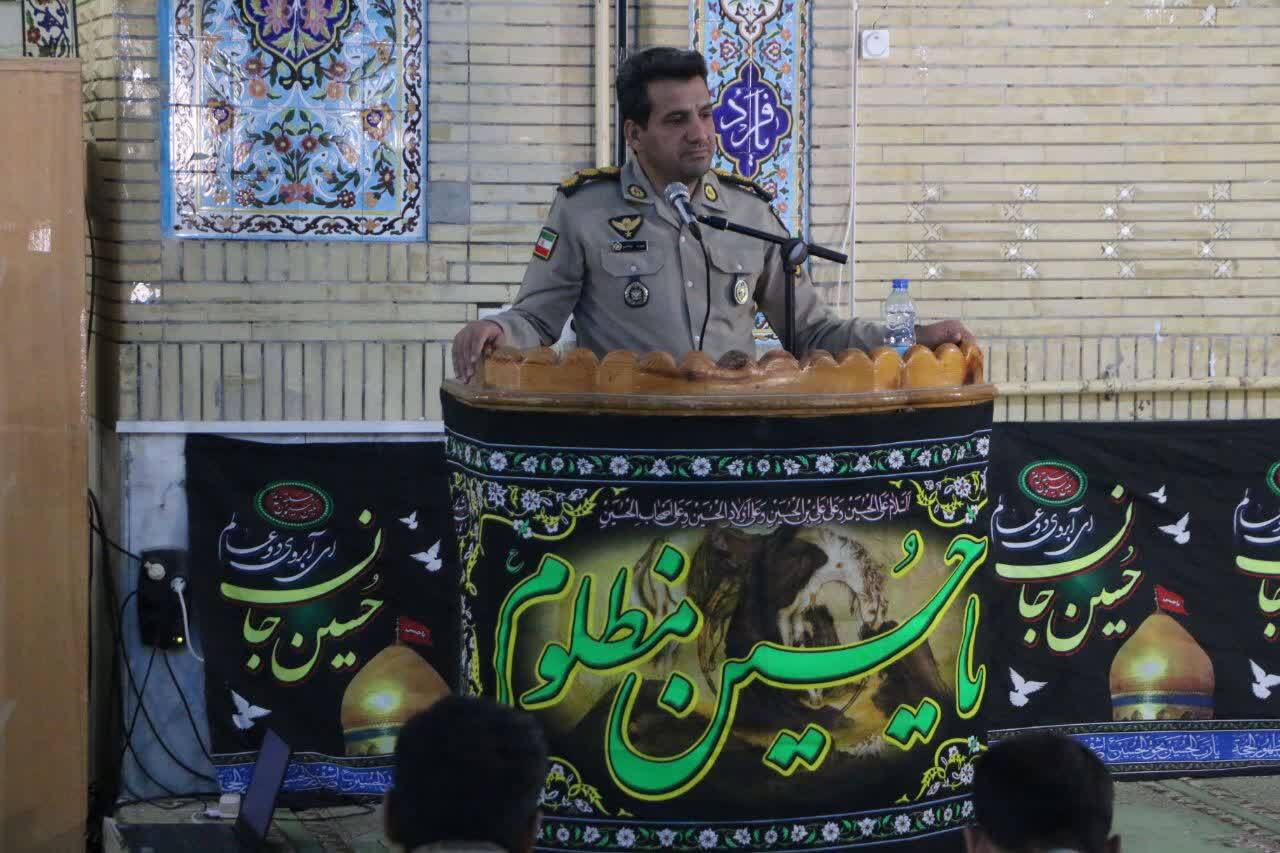 مراسم گرامیداشت رهبر شهید انقلاب اسلامی در ارتش شیراز برگزار شد