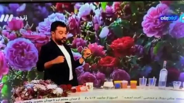 رقص مجری شبکه سه در پخش زنده