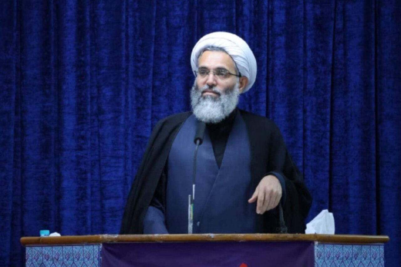 امام جمعه قشم: اصل ولایت از ارکان مهم تحکیم اتحاد جامعه اسلامی است