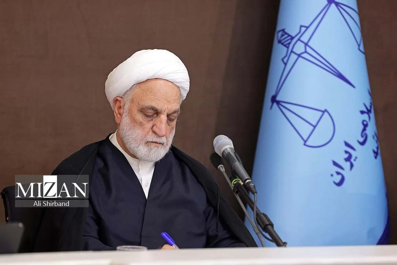 حجتالاسلام والمسلمین محسنی اژهای به محسن رضایی تبریک گفت