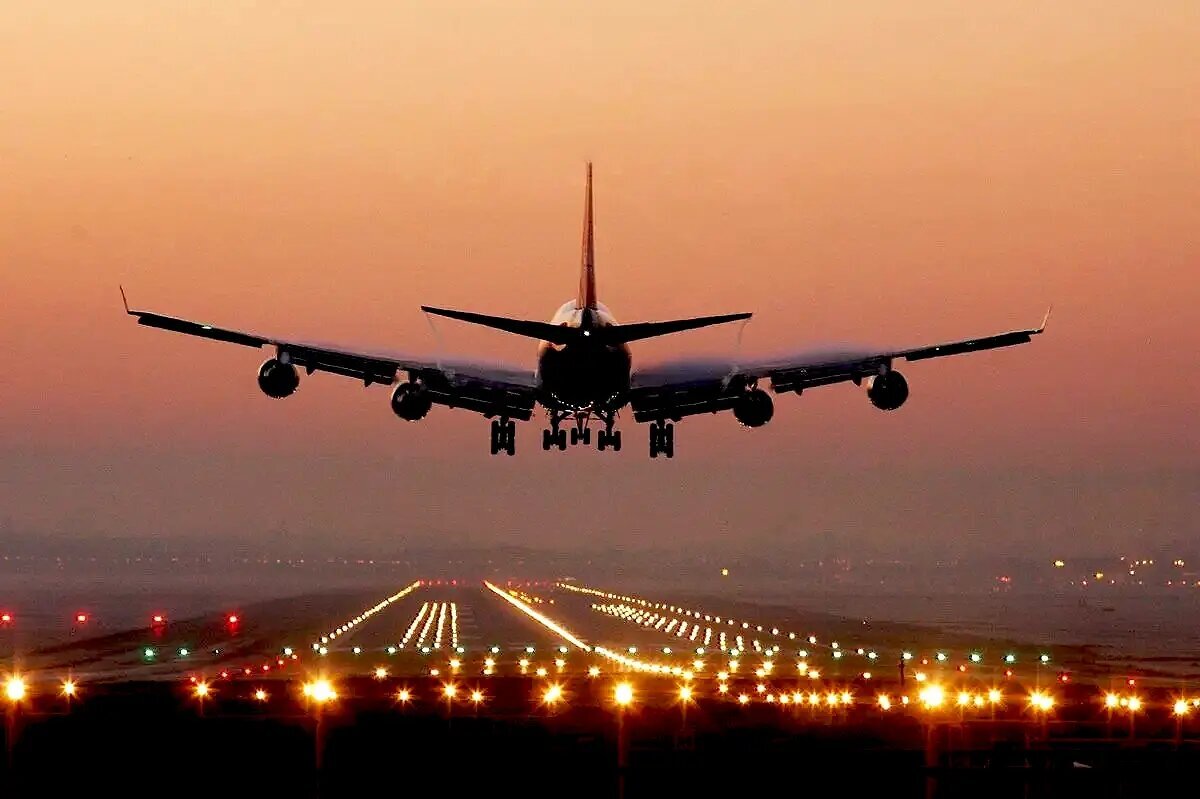 دیدن کنید | لحظه فرود A380 هواپیمای امارات در فرودگاه هیترو لندن