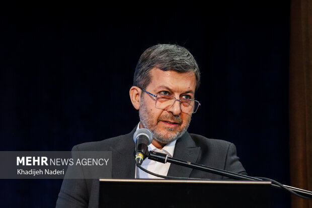تأکید استاندار اصفهان بر تکمیل پروژههای آبی و قدردانی از صبوری مردم