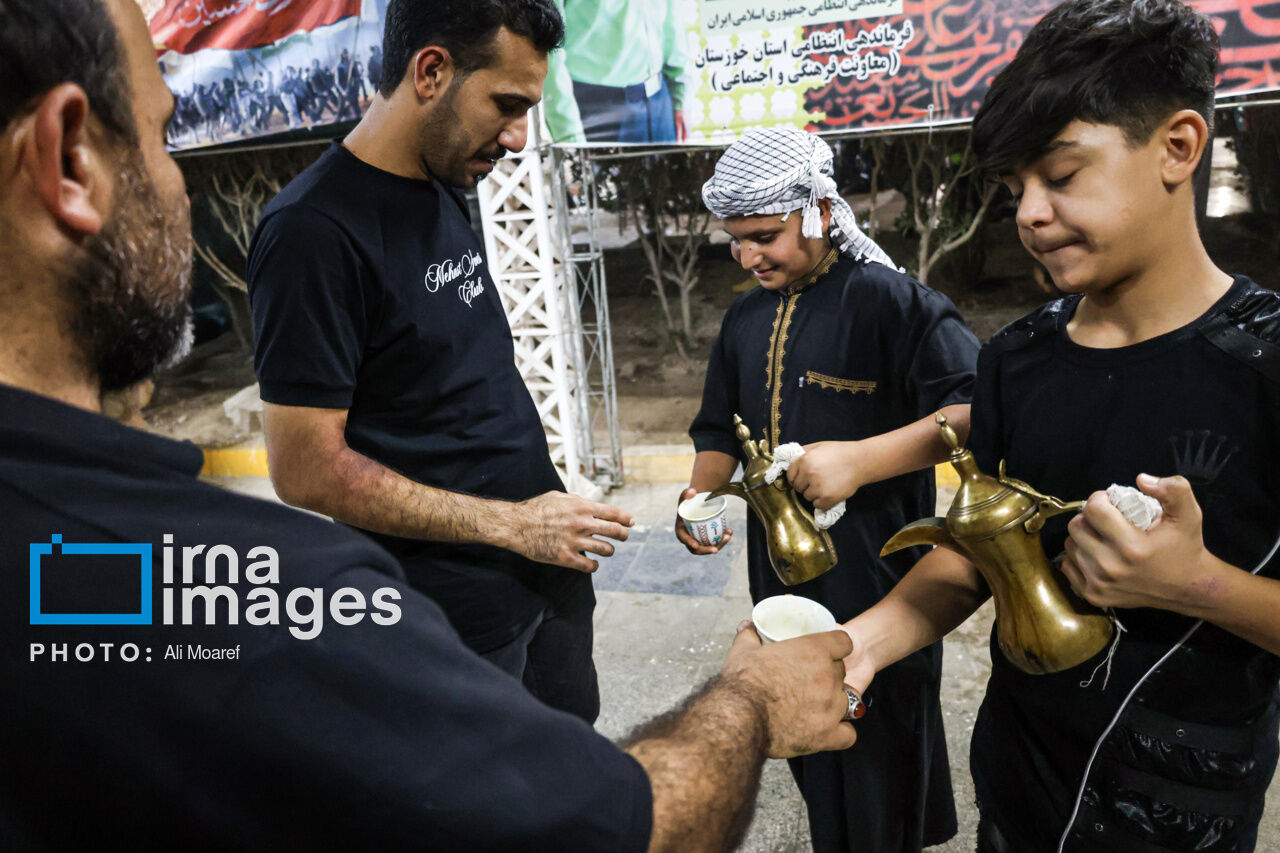 نقش پررنگ نوجوانان در مسیر پیادهروی اربعین و خدمت در موکبها