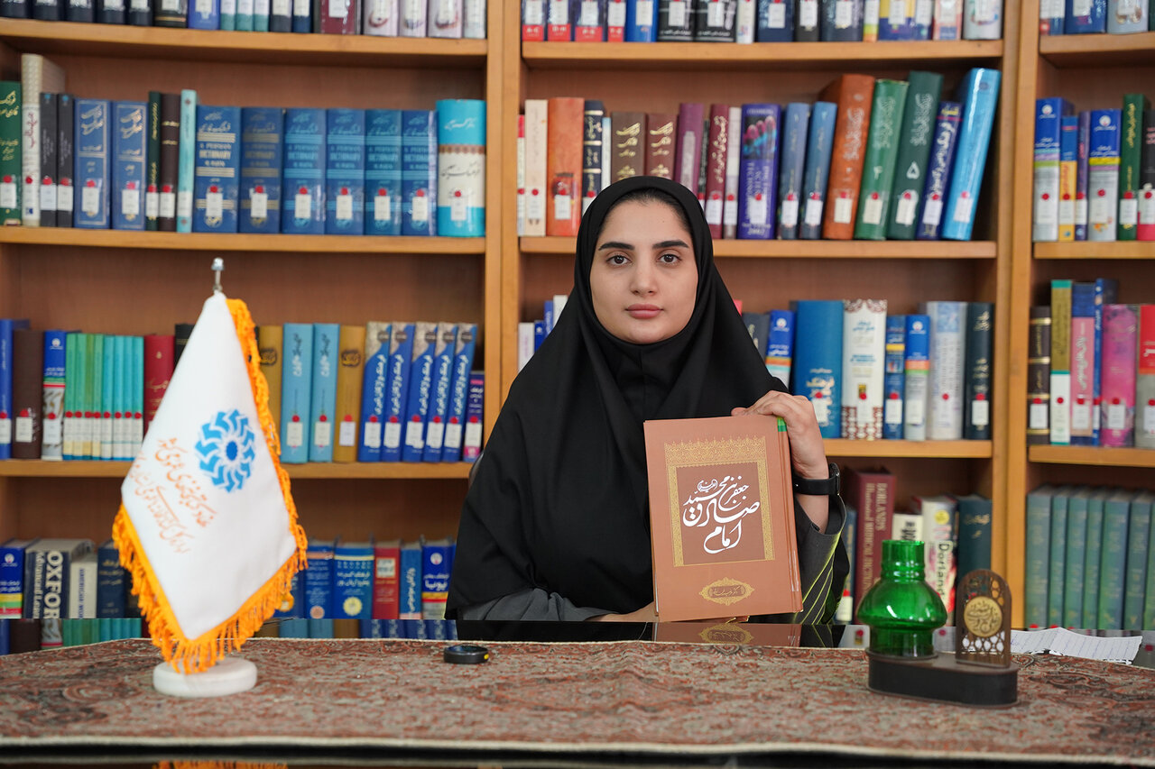 انتشار ویدئوی معرفی و خواندن کتاب «امام صادق علیهالسلام»