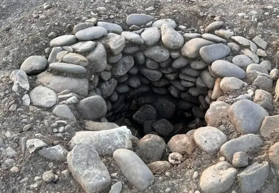 گنج نذورات باستانی و اسکلتهای دوشاهد در چاه مقدس اتروسکها