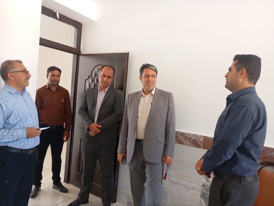 دیدار نماینده مجلس با کارکنان بهزیستی دهگلان